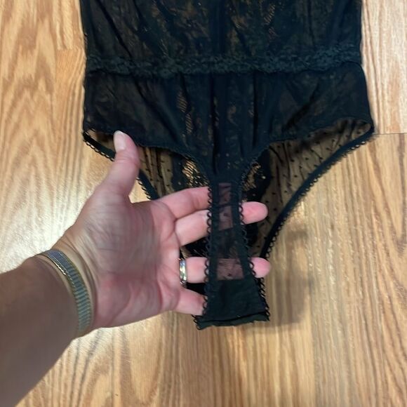 Victoria’s Secret Lingerie, Eras Tour, Reputation, Sexy Black Lace Thong, Small - Picture 4 of 7